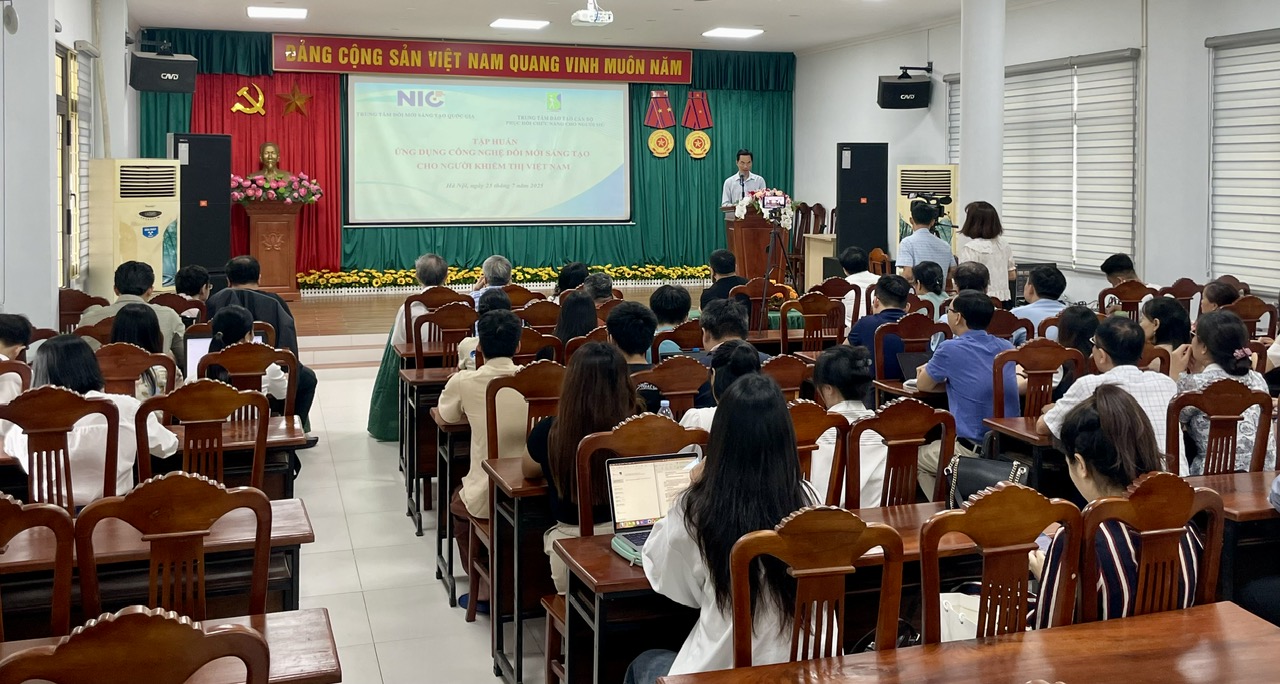 Hình ảnh: Ứng dụng công nghệ đổi mới sáng tạo cho người khiếm thị Việt Nam