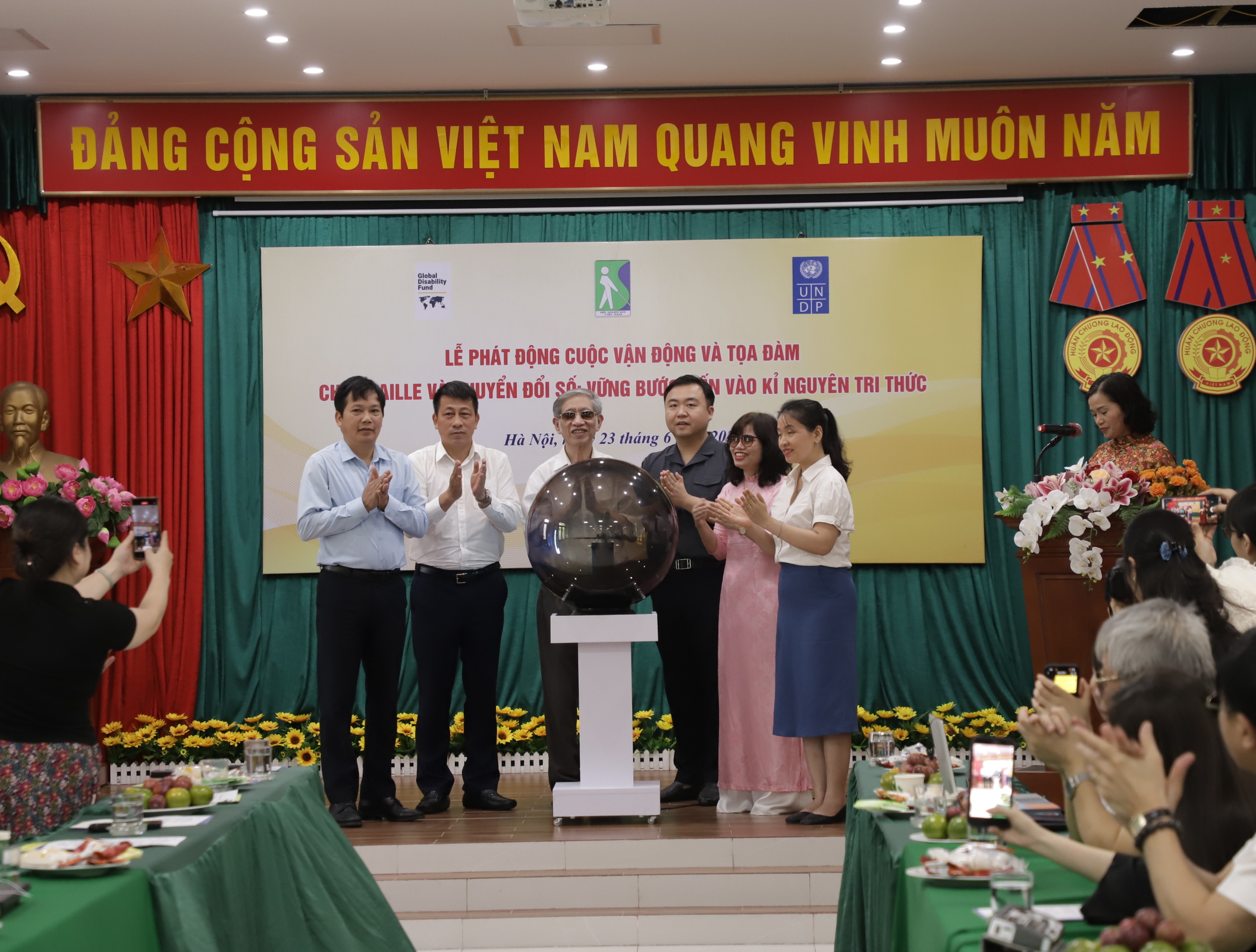 Ngày Kĩ năng thanh niên thế giới – 15 tháng 7 "Chữ Braille: Xây dựng năng lực đọc viết – Phát triển tư duy – Bồi dưỡng kĩ năng"